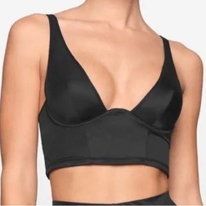 Skims glissenette crop top